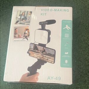 Video-Making Kit with Black and White Accessories